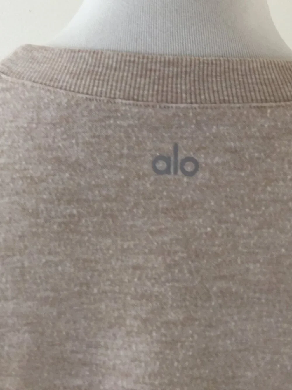Alo Yoga Beige Long Sleeve Top s